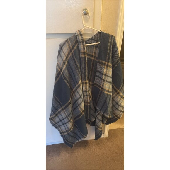 Women's  Cape- Wrap Blue plaid for Fall or Winter ,One Size - Picture 1 of 11